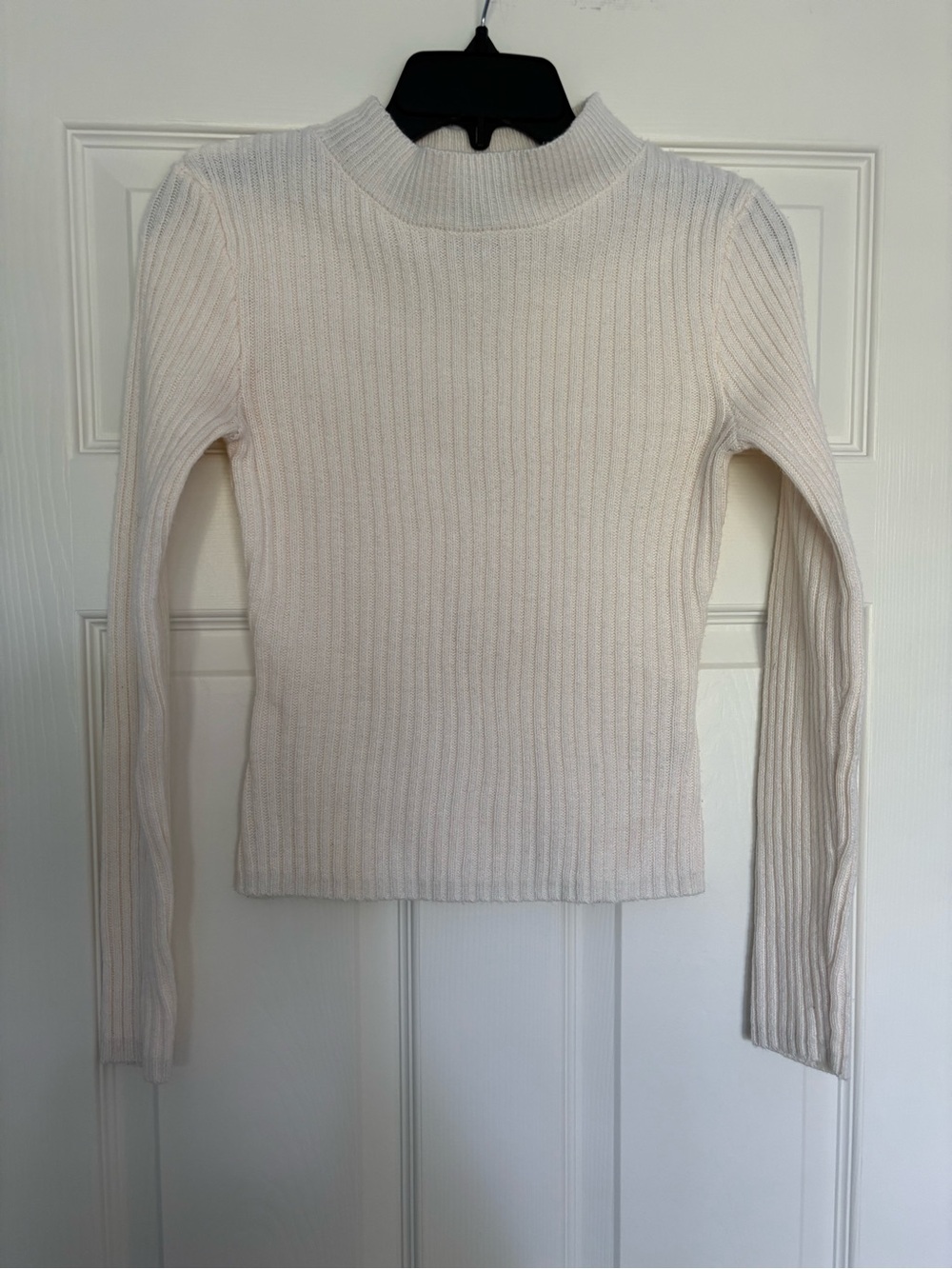 H&M Cream Ribbed Mock Neck Sweater